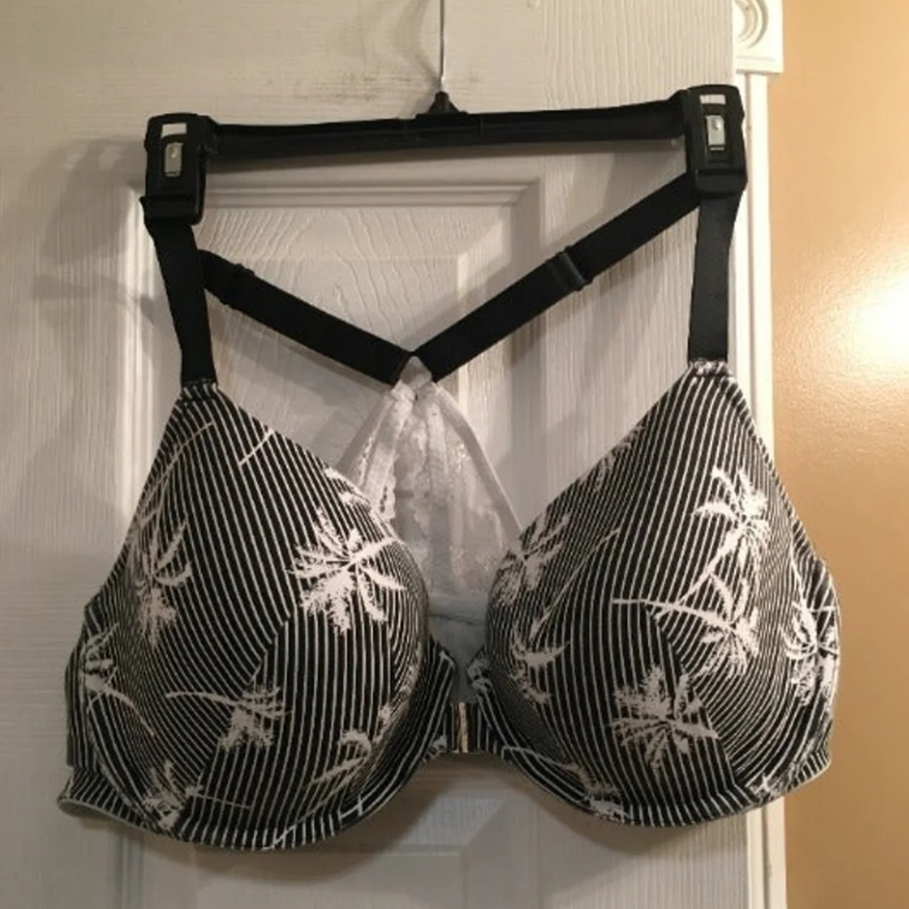 Cacique front close bra 44D